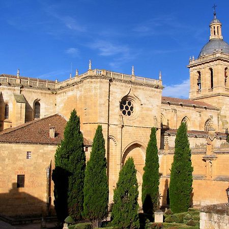 ホテルLa Llave Del Campo Ciudad-Rodrigo エクステリア 写真
